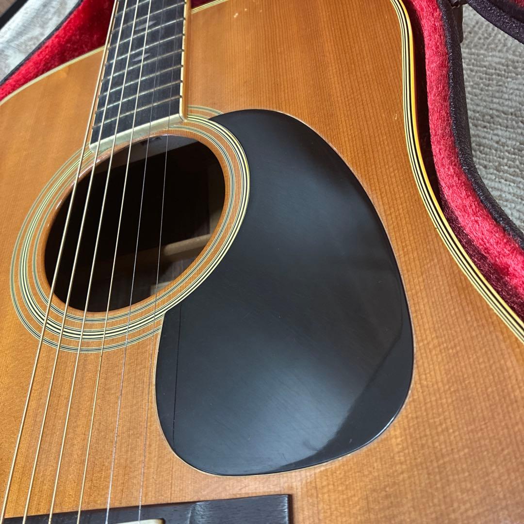 Tokai Cats Eyes CE-400アコースティックギターハードケース付