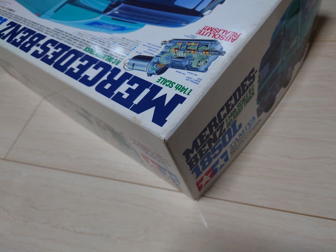 タミヤ メルセデス・ベンツ 1850L 1/14