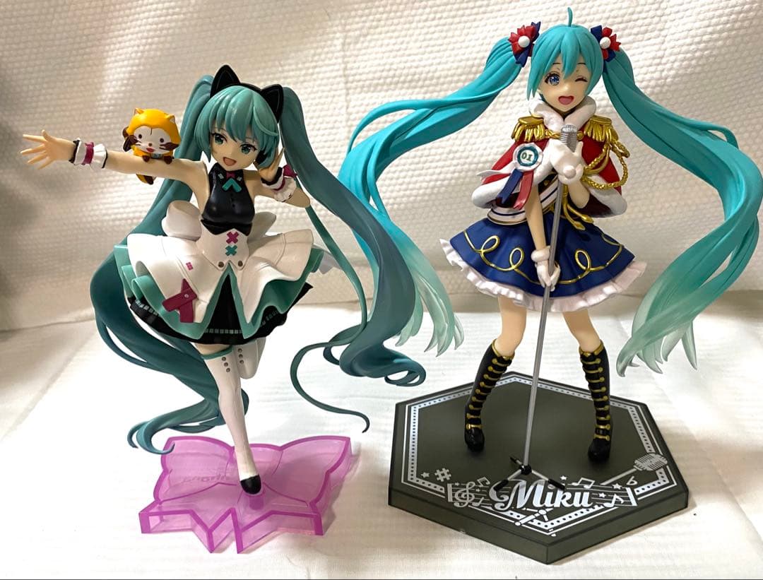 【中古品】　初音ミク　フィギュア　１２点　まとめ売り
