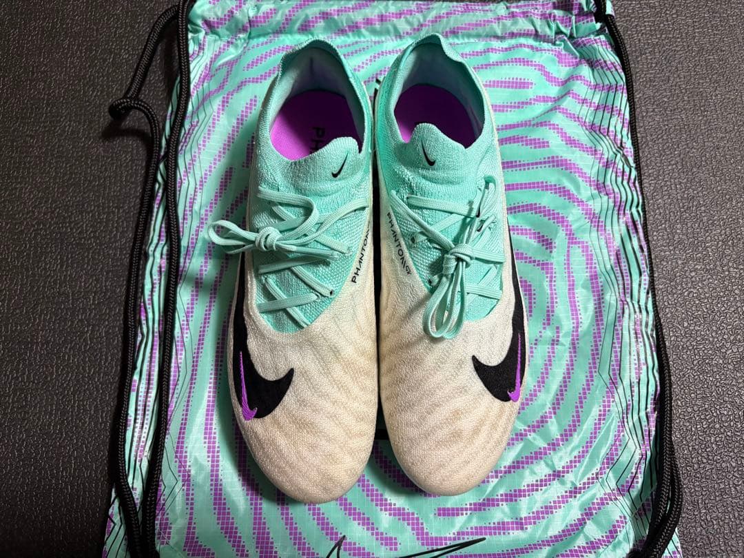 ナイキ ファントム GX エリート FG