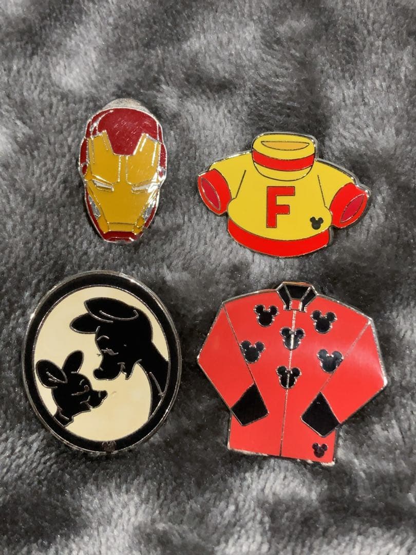 海外限定 ヒドゥンミッキー ピンバッチセット　ディズニー