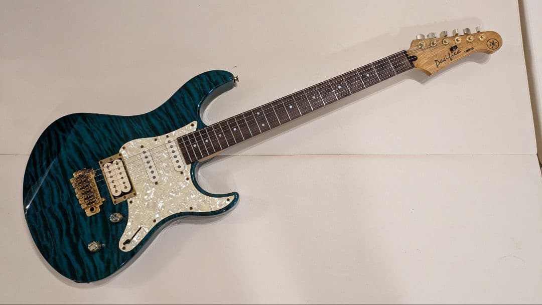 ギター Yamaha Pacifica 812WX