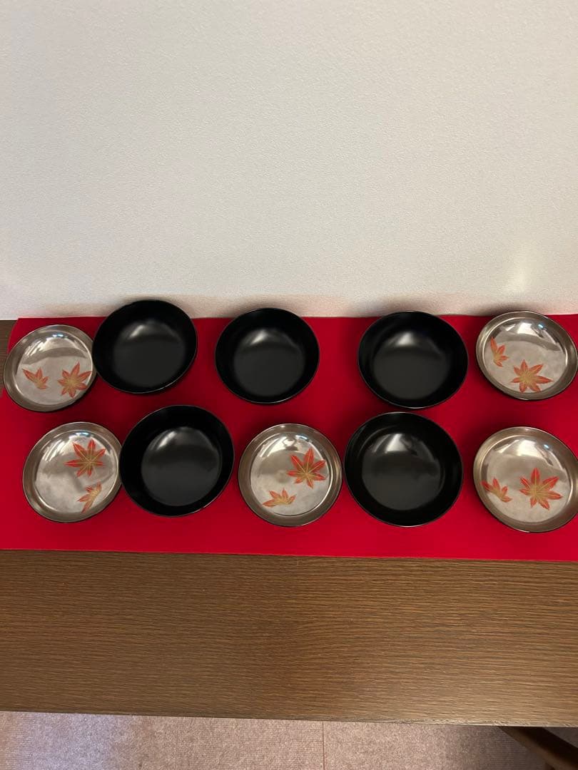 輪島塗　黒呂色蓋内銀地　紅葉蒔絵煮物椀五客