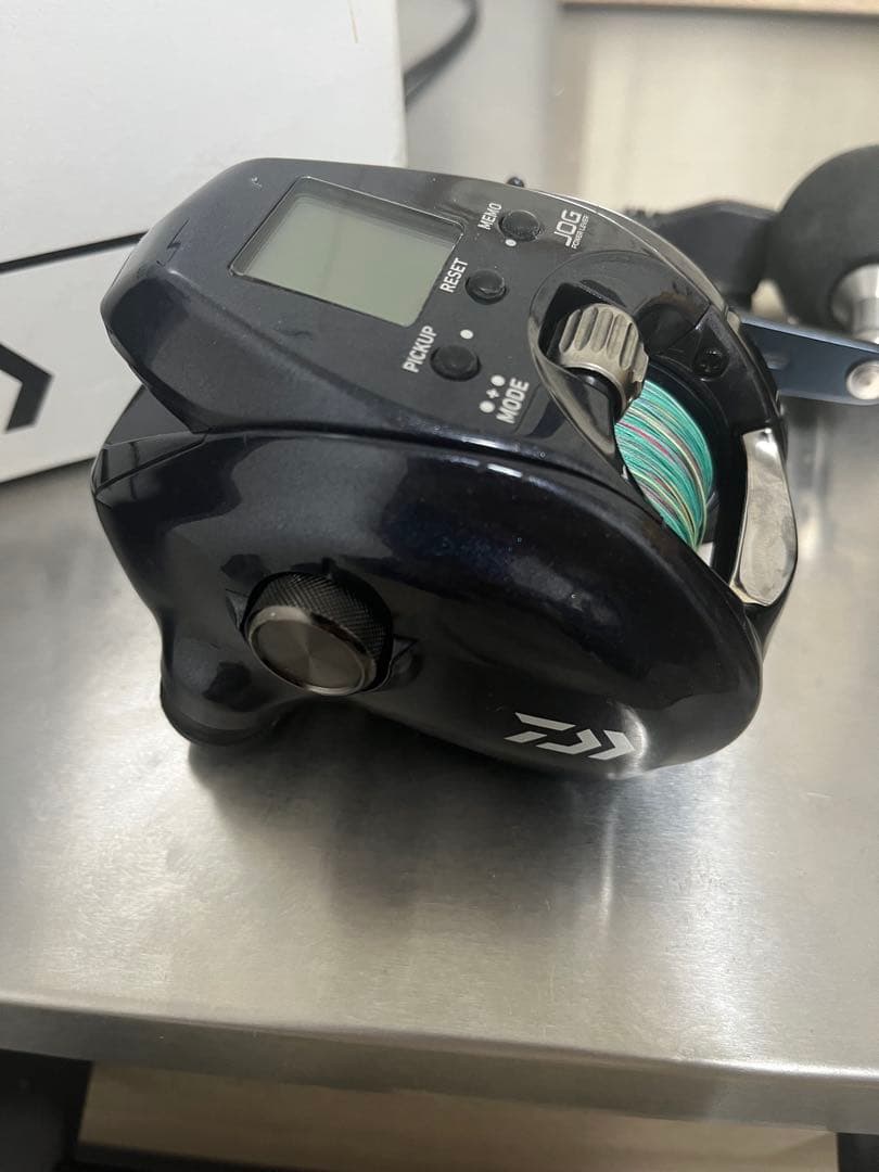 【ほぼ新品・値下げ交渉あり】ダイワ レオブリッツ300J 電動リール