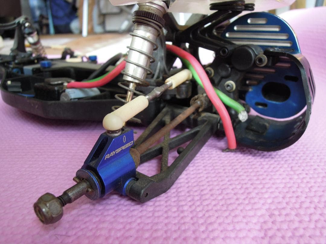 アソシエイテッド　RC10B4