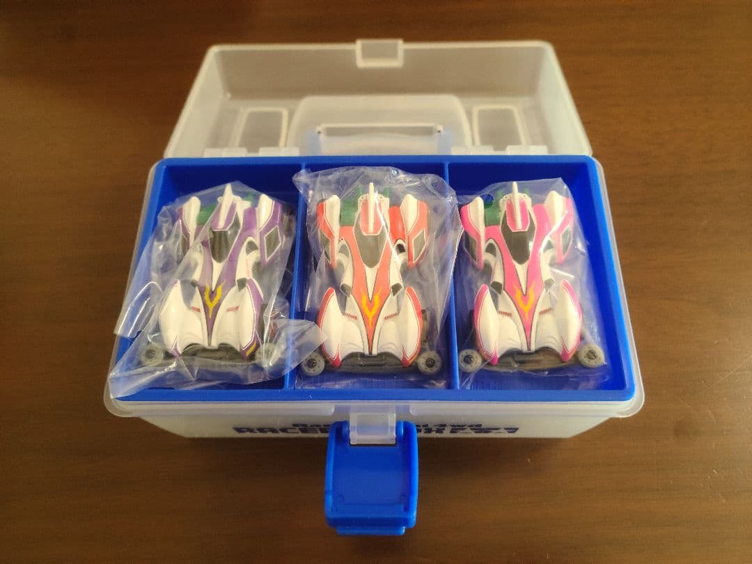 トミカプレミアム　アンリミテッド　ミニ四駆　レーサーズボックス　開封品