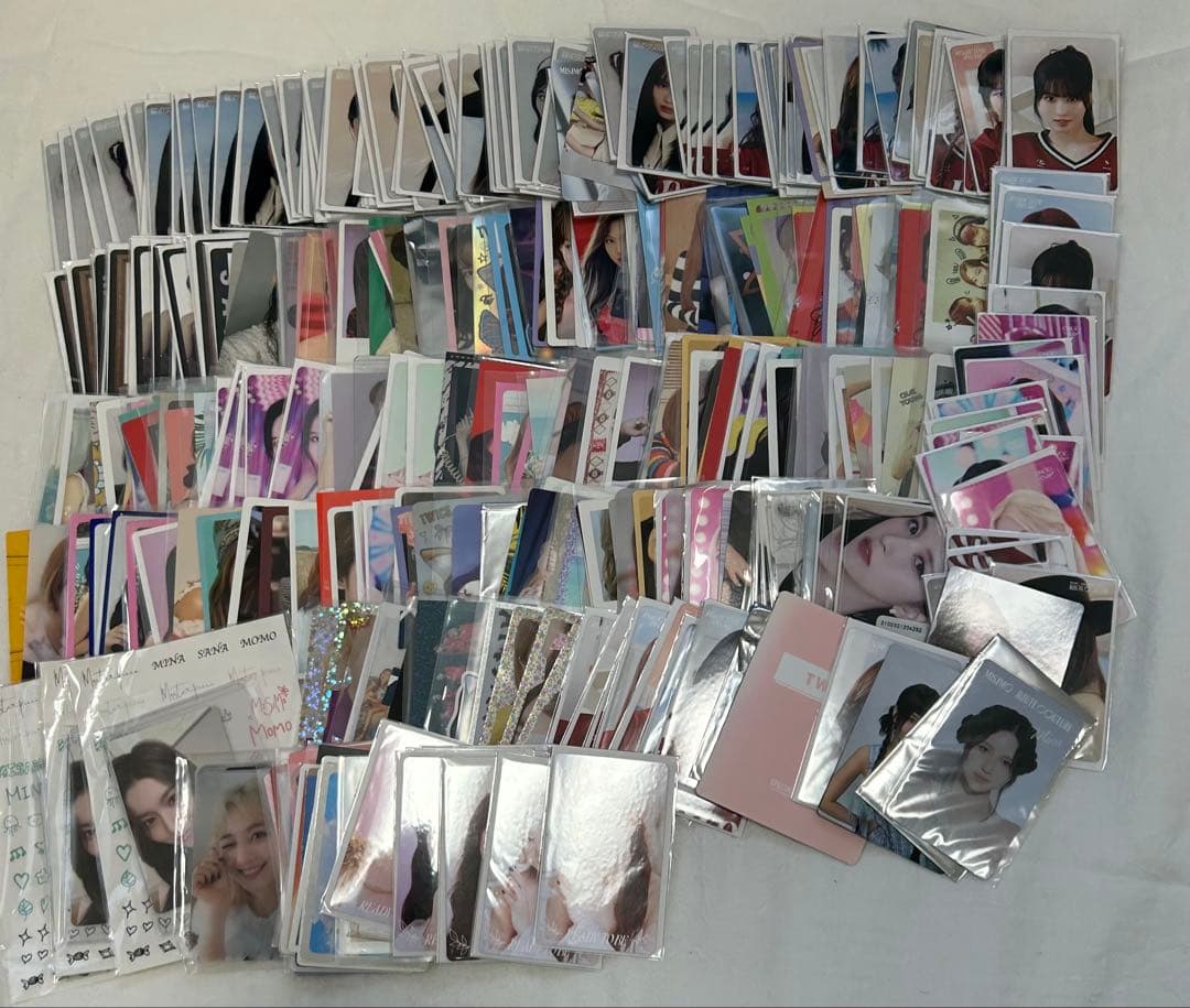 Twiceグッズまとめ売り ✨️サイン入り缶バッジ