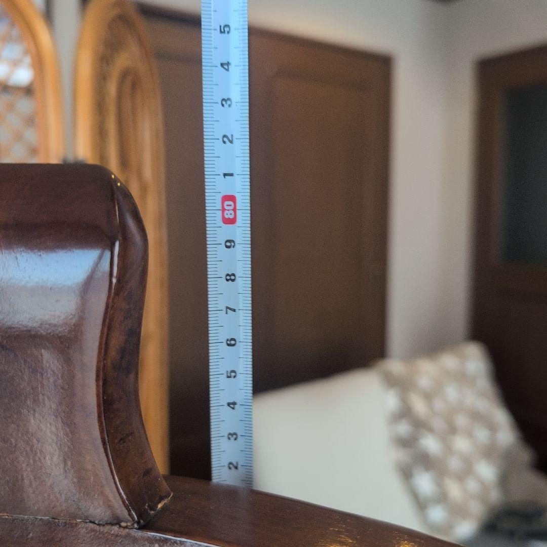 木製楕円形テーブルと6脚の椅子.引き出し棚