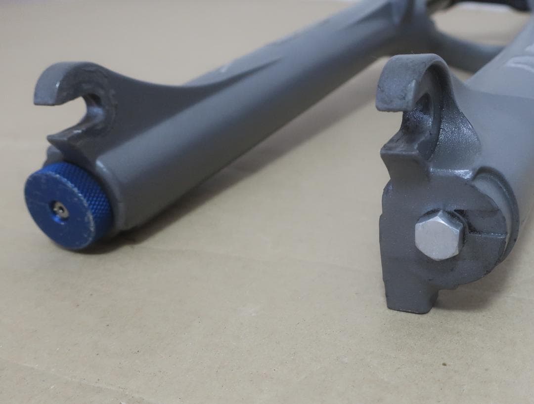 【フロントサスペンション】Manitou MINUTE【26インチ用】