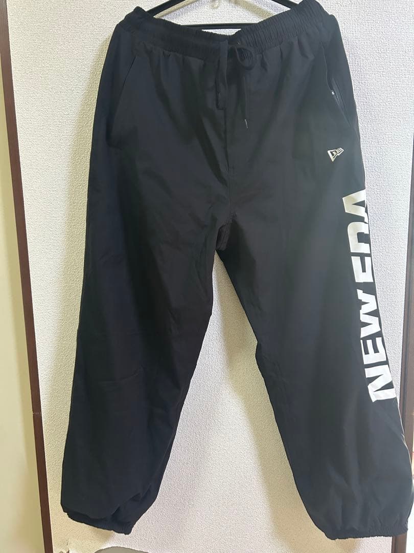 NEW ERA ブラック スノーボードウェア