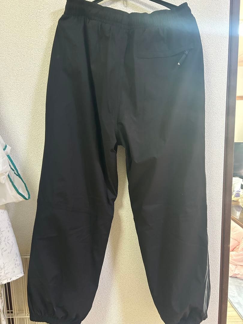 NEW ERA ブラック スノーボードウェア