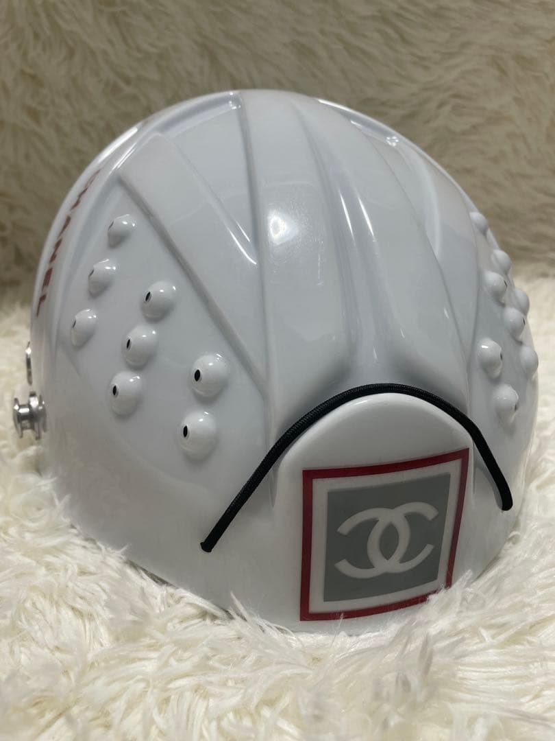 希少　CHANEL シャネル ヘルメット IDENTIFICATION 白