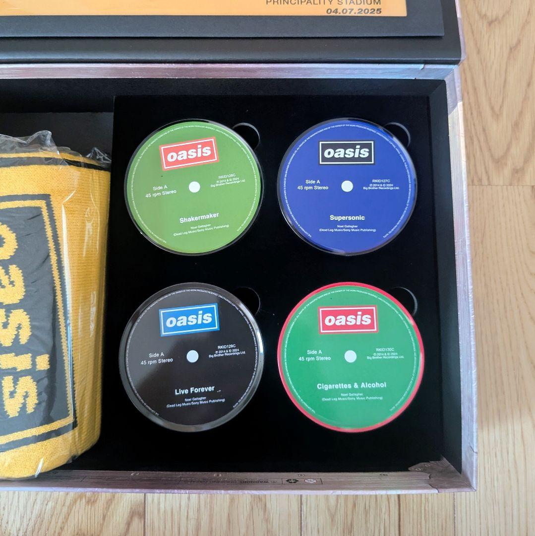oasis Fan Package BOX 復活初日カーディフ7/4