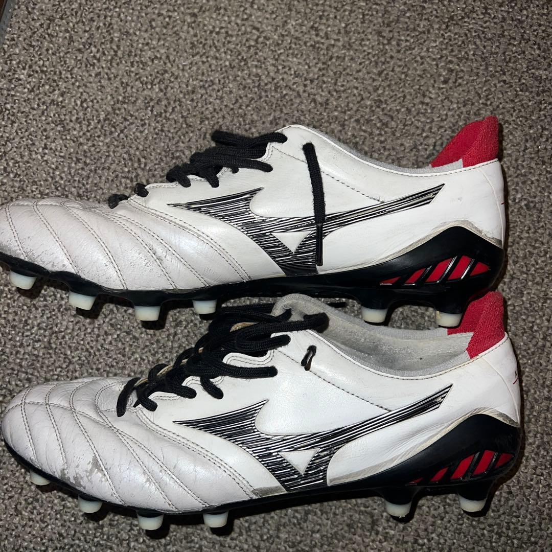 Mizuno サッカーシューズ ホワイト/ブラック/レッド
