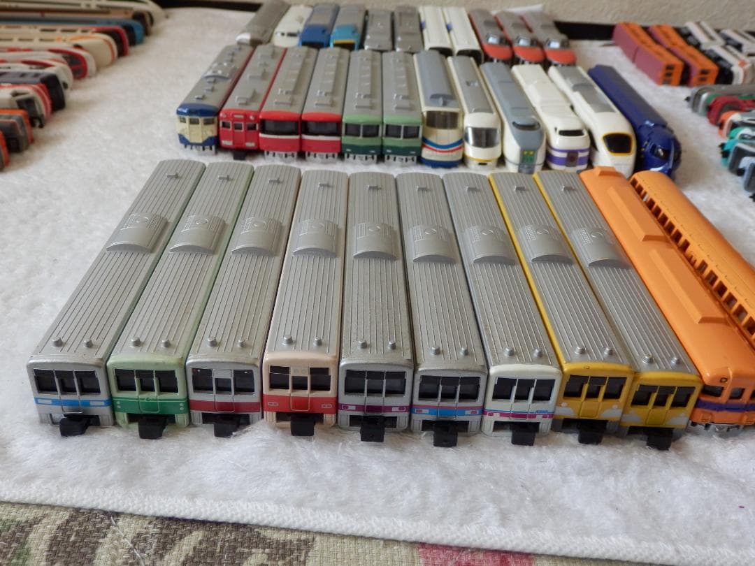 ❤️日本製★新品級★３４両★絶版❤️トレーン大量セットNゲージダイカストミニカー
