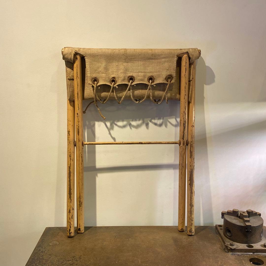 座面がキャンバス地のフォールディングチェア 折りたたみ椅子 アンティーク