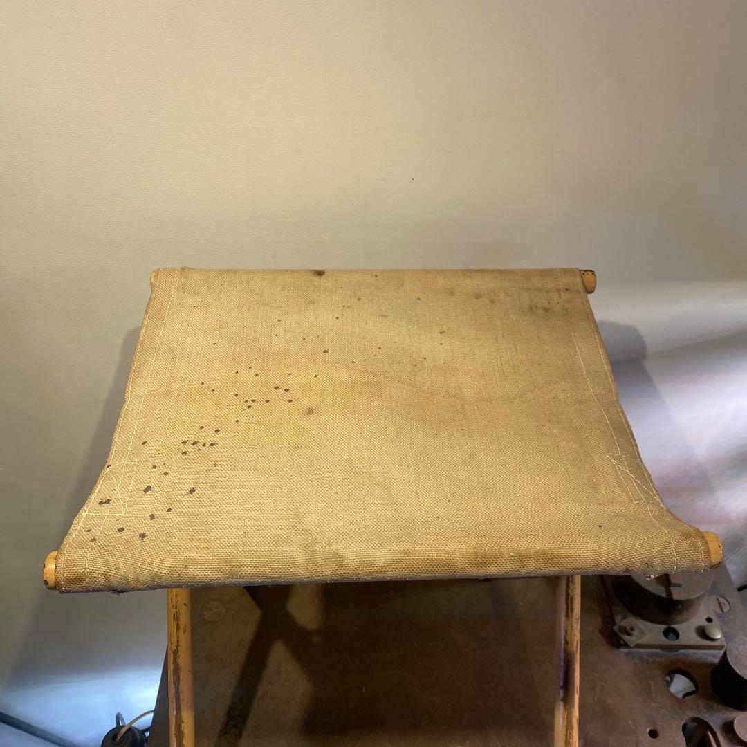 座面がキャンバス地のフォールディングチェア 折りたたみ椅子 アンティーク