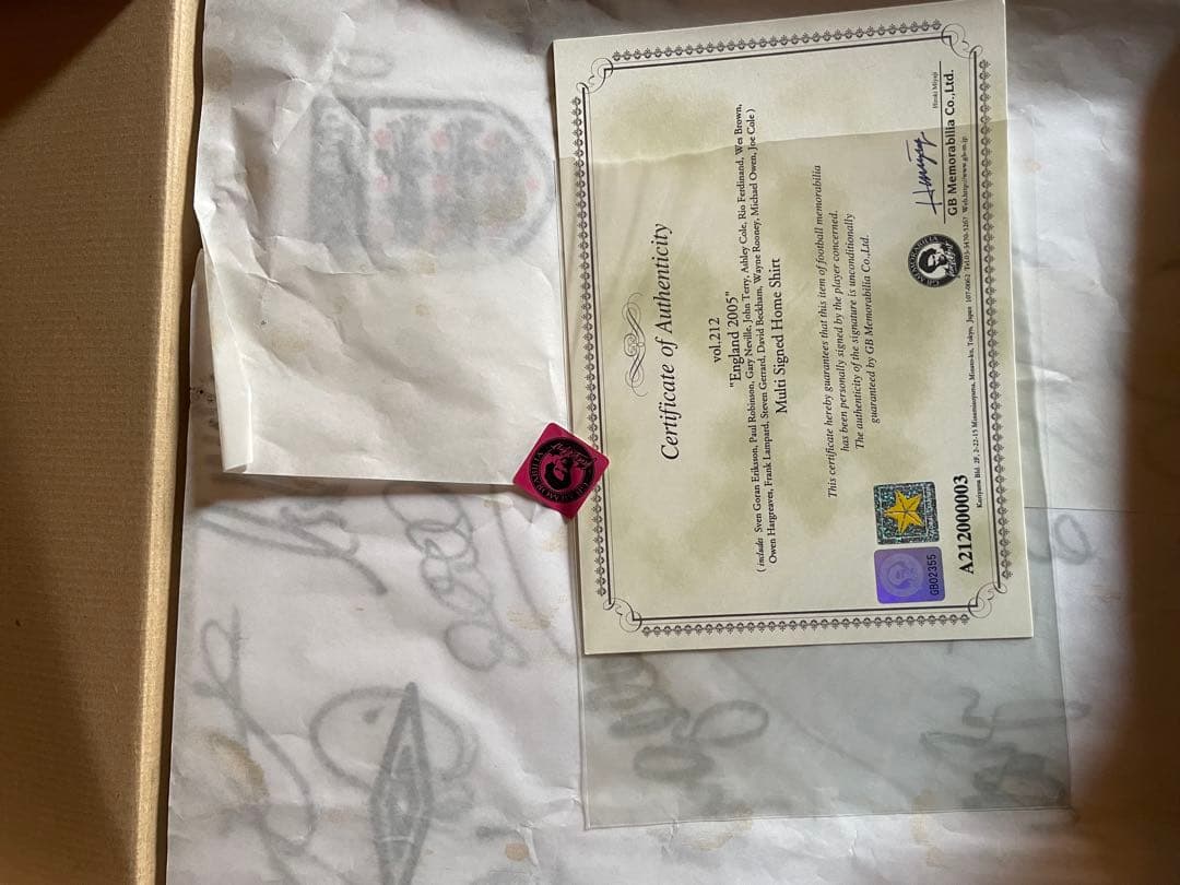2005年サッカーイングランド代表 直筆サイン入りユニフォーム