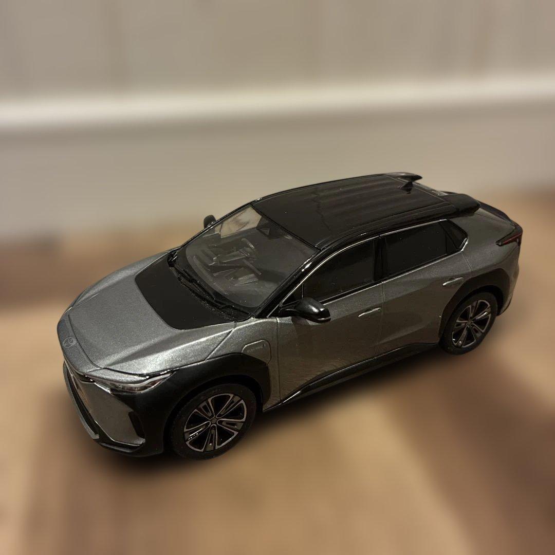 bz4x カラーサンプル　10台