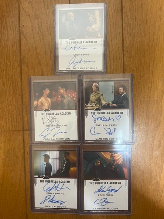 最終値下　アンブレラアカデミー　サイン　オートカードフルコンプ　セット売り