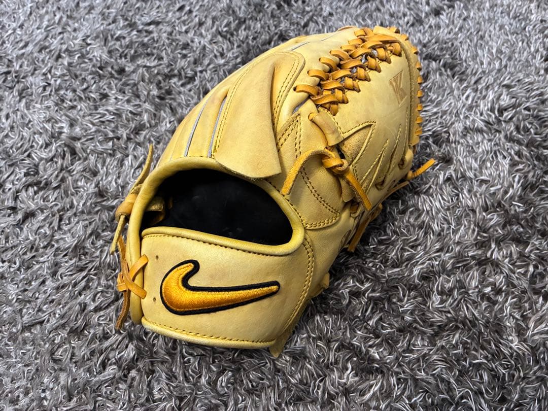 NIKE軟式投手用グローブ　川上モデル