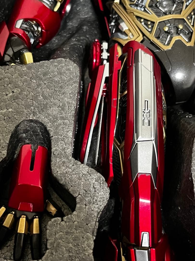 【美品】ホットトイズ　アイアンマン３シルバーセンチュリオンアーマースーツアップ版