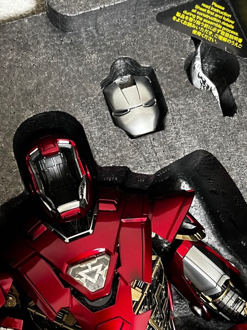 【美品】ホットトイズ　アイアンマン３シルバーセンチュリオンアーマースーツアップ版