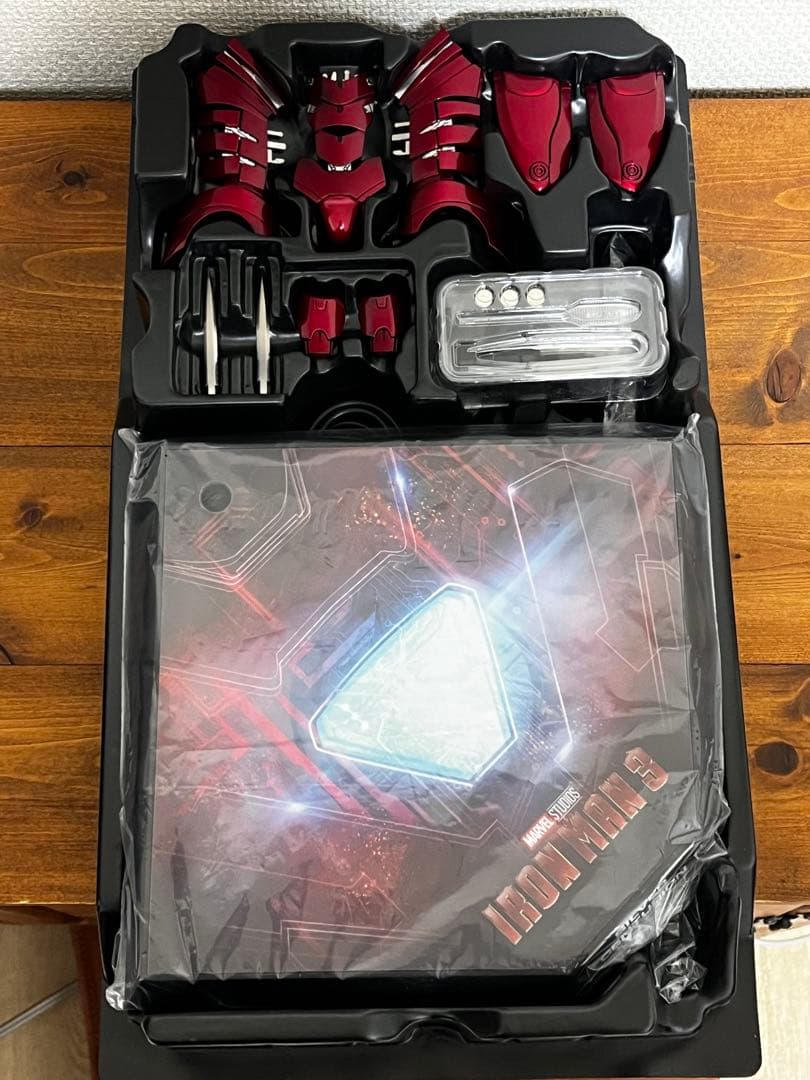 【美品】ホットトイズ　アイアンマン３シルバーセンチュリオンアーマースーツアップ版