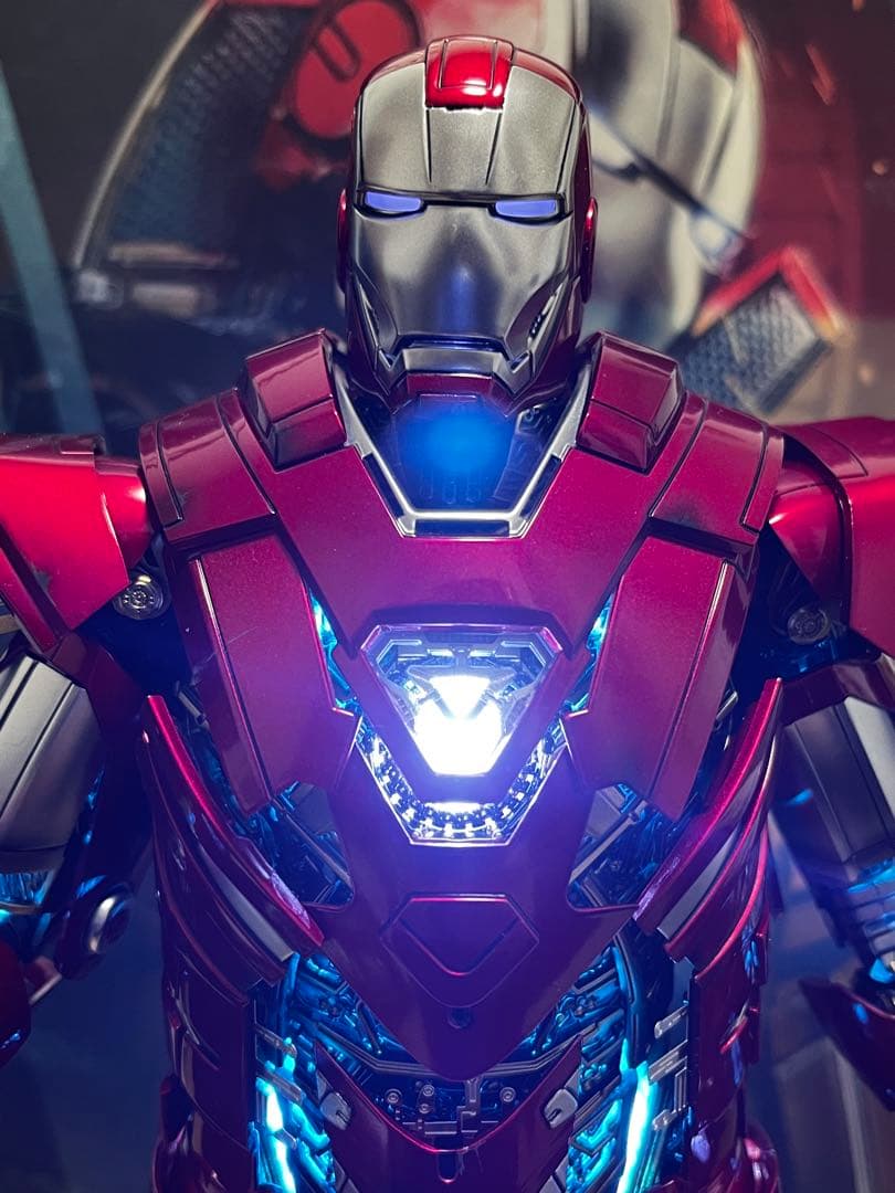 【美品】ホットトイズ　アイアンマン３シルバーセンチュリオンアーマースーツアップ版