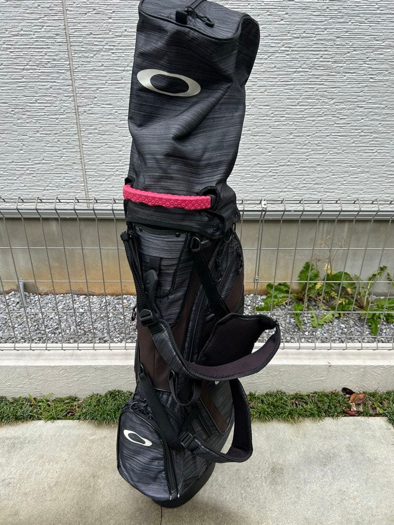 OAKLEY スタンド式ゴルフバッグ ブラック
