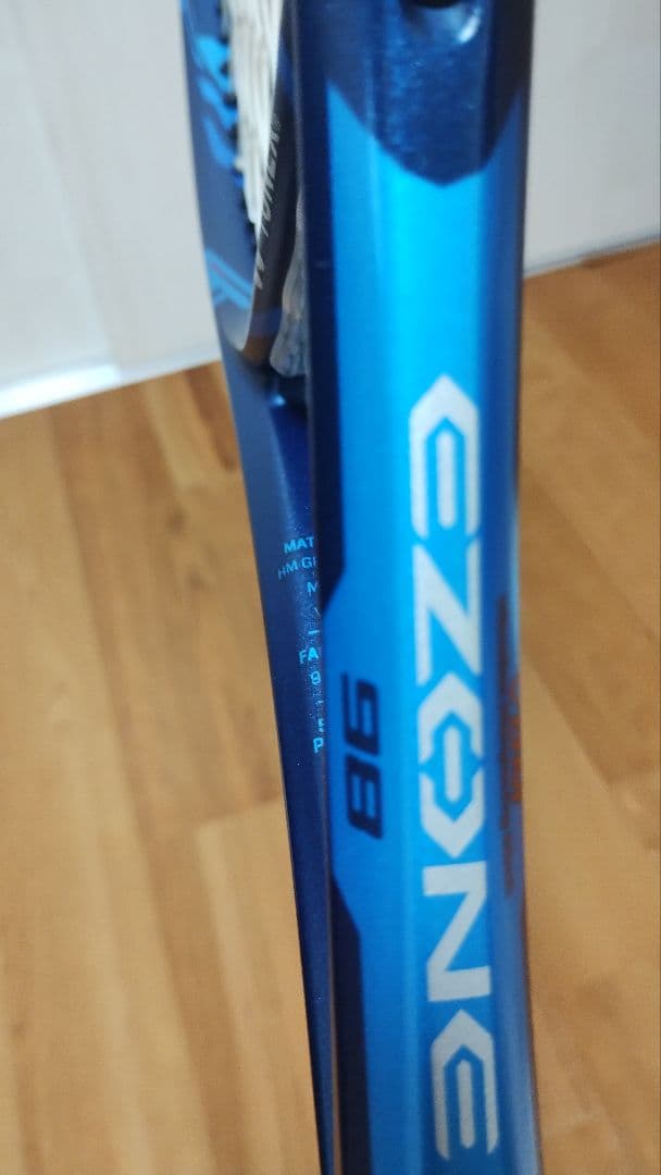 ラケット(硬式用) EZONE98