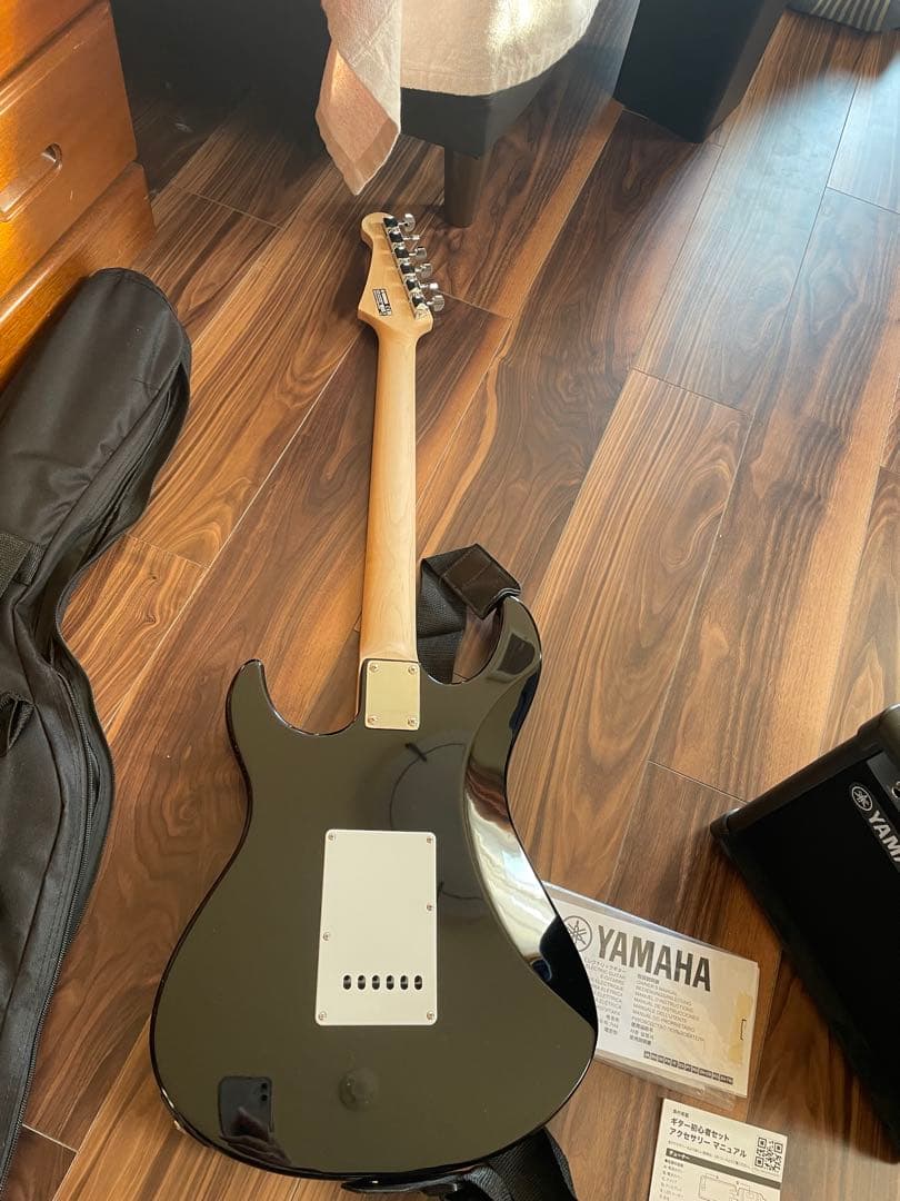 エレキギターYAMAHA アンプ