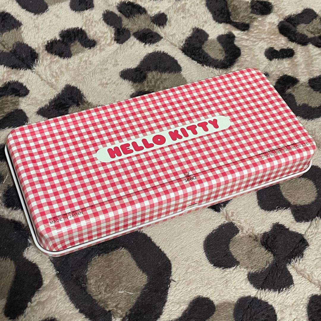【希少】85年製 ハローキティ 缶ペンケース 筆箱 昭和レトロ 当時物
