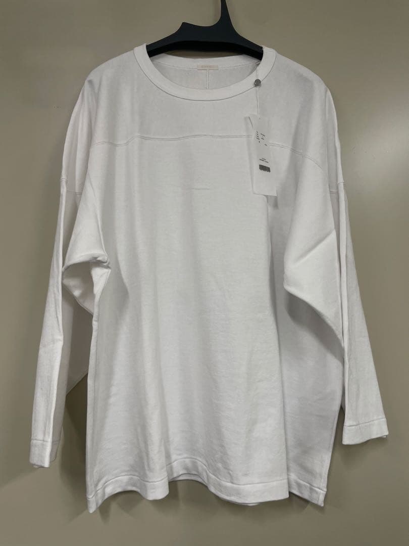 新品COMOLI フットボールTシャツ　3