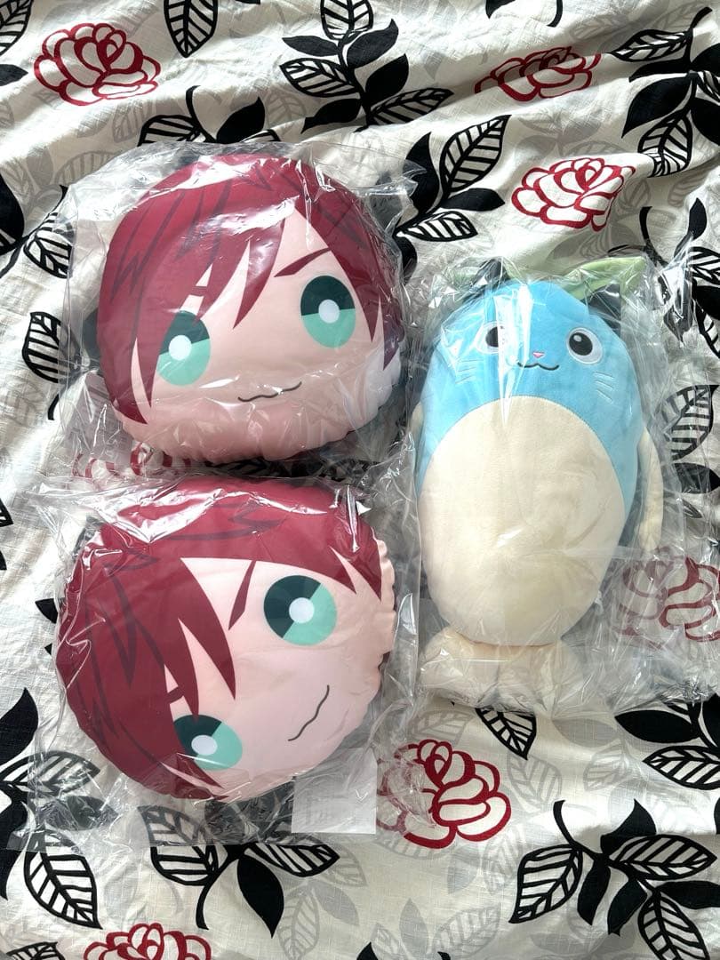 ローレン・イロアス まめねこ　クッション　ぬいぐるみ