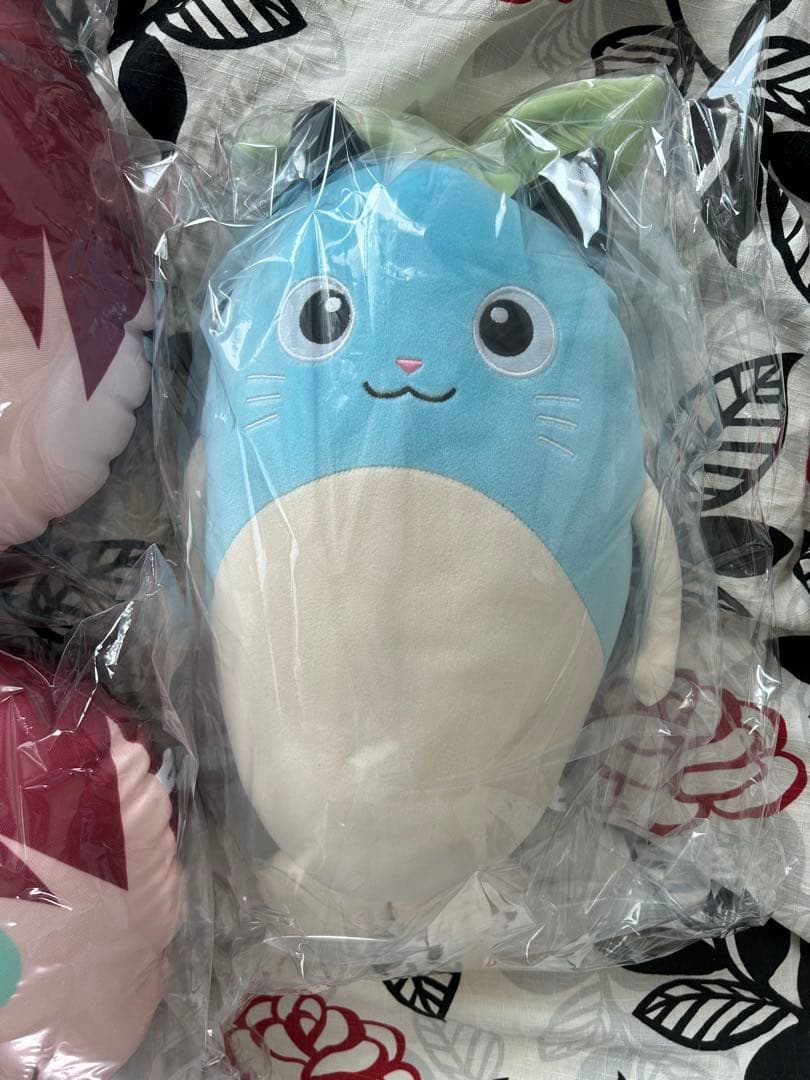 ローレン・イロアス まめねこ　クッション　ぬいぐるみ