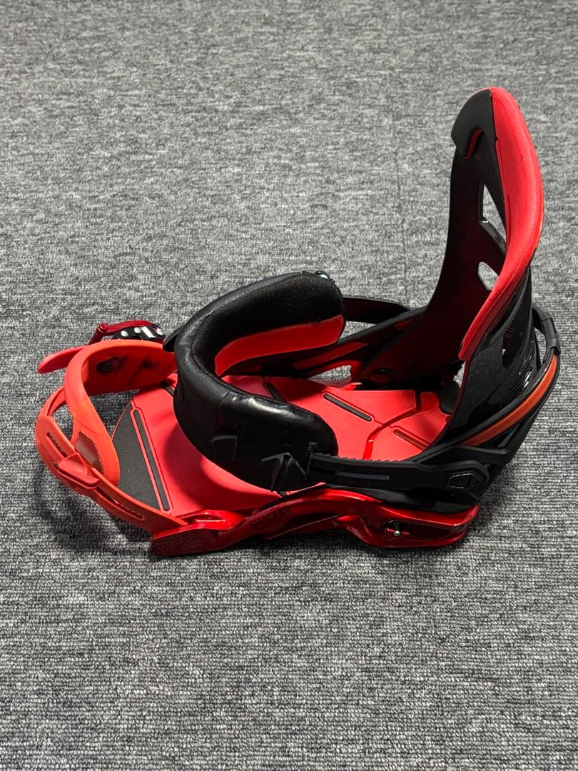 Salomon Hologramスノーボードビンディング M サイズ 新品未使用