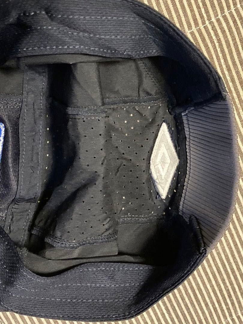 希少　UMBRO アンブロ　イングランド代表　キャップ　ブラックネイビー　メンズ