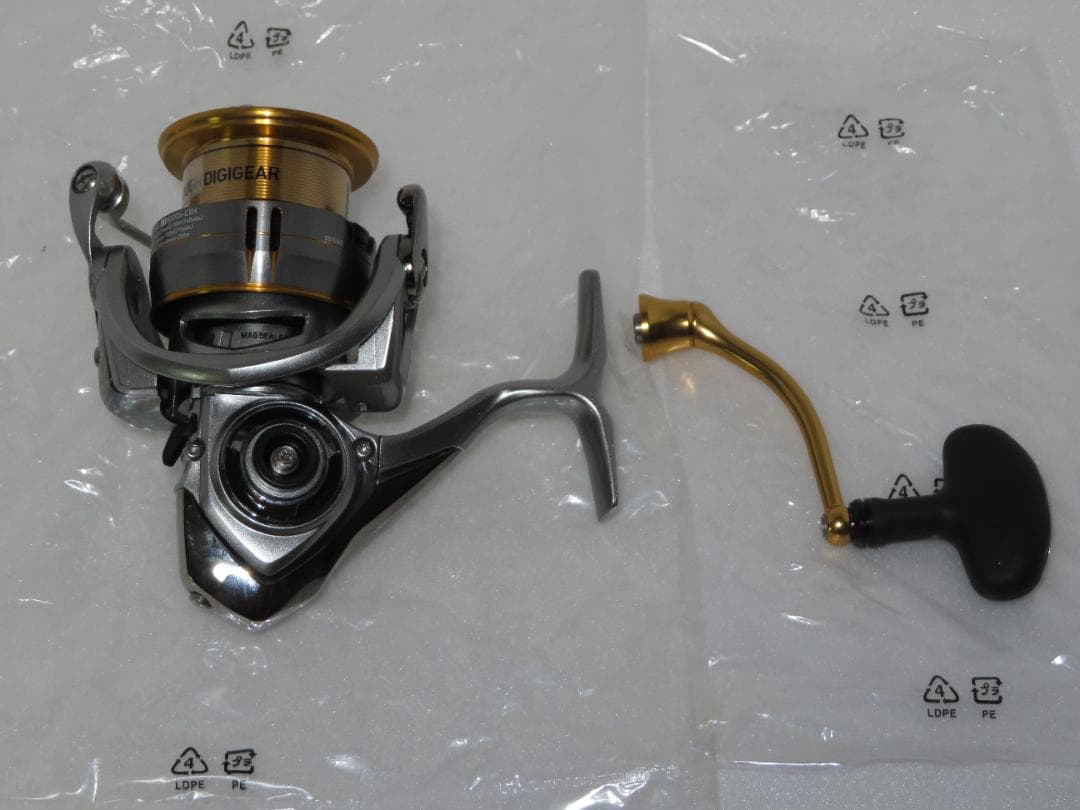 ＡＯＭさま専用　Daiwa 18FREAMS LT 5000S-CXH