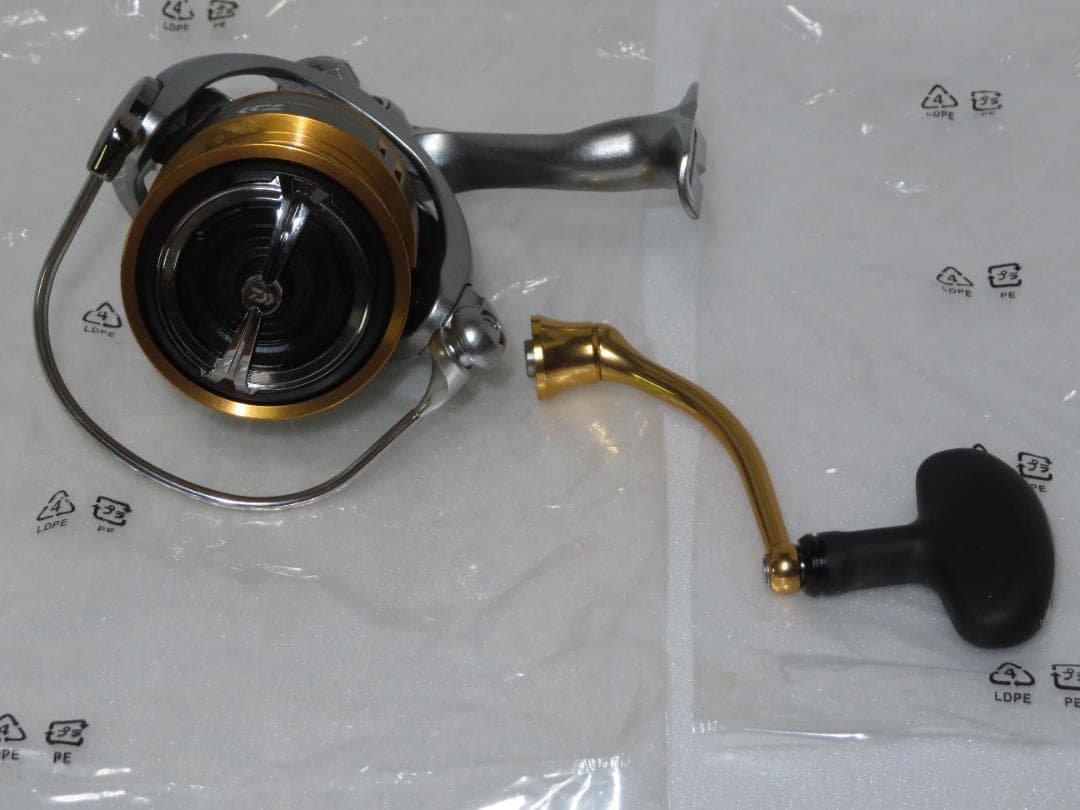 ＡＯＭさま専用　Daiwa 18FREAMS LT 5000S-CXH