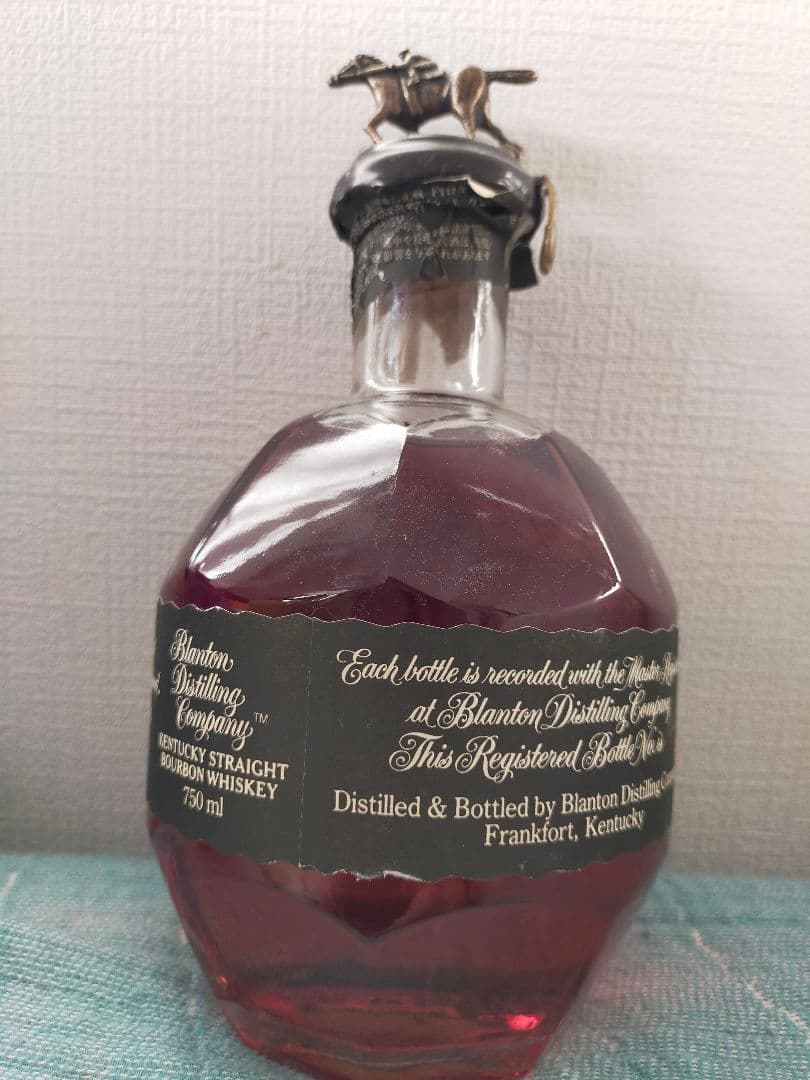 ブラントン　シングルバレルウィスキー