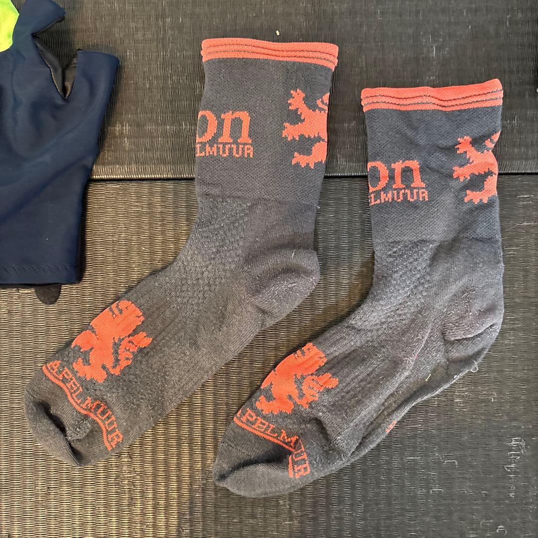 XLサイズ Lion de KAPELMUUR ジャージ、ビブのセット