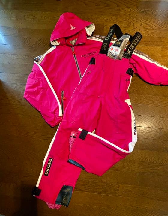 美品　未使用　デサント　スキーウェア上下
