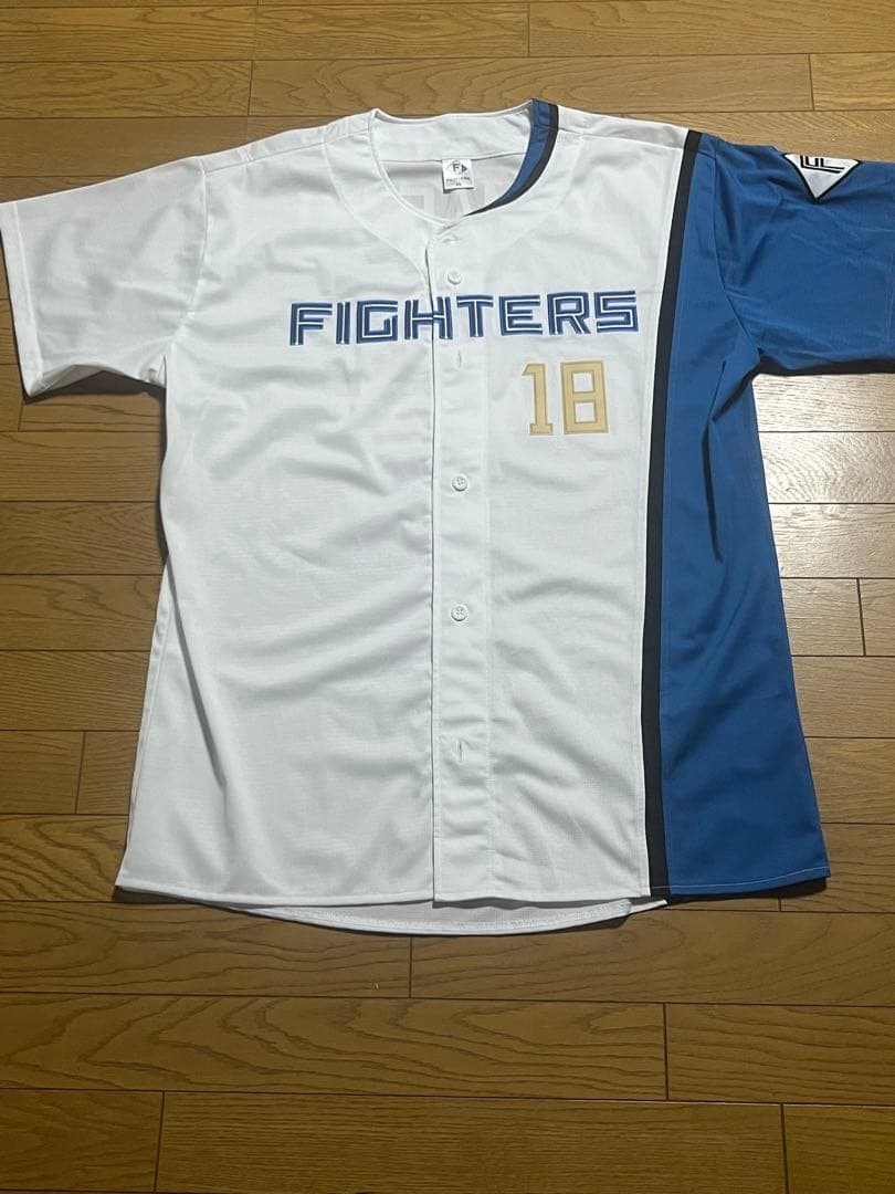 山崎福也 ユニフォーム