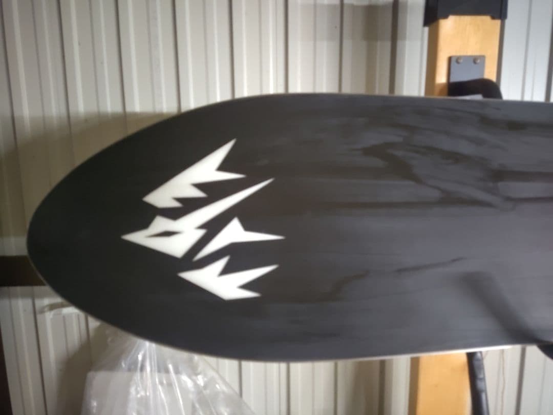 23-24 モデル JONES STORM WOLF