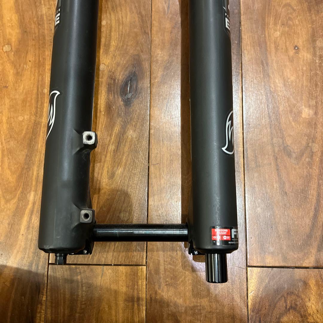 fox 40 27.5 フロントフォーク　サスポンプ付き