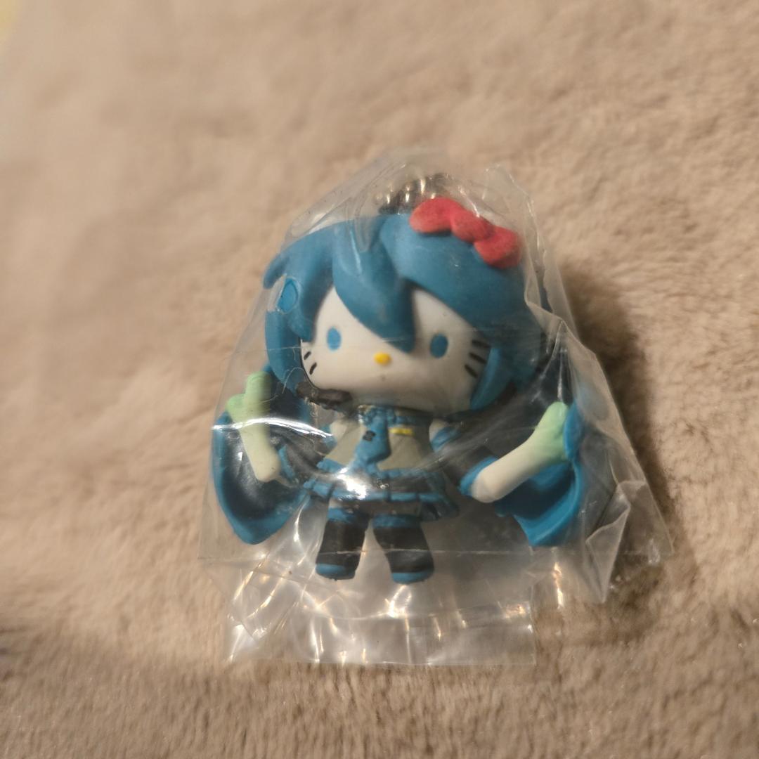 ボカロ　初音ミク　鏡音レン　キティ　ボールチェーン　マスコット　3個セット