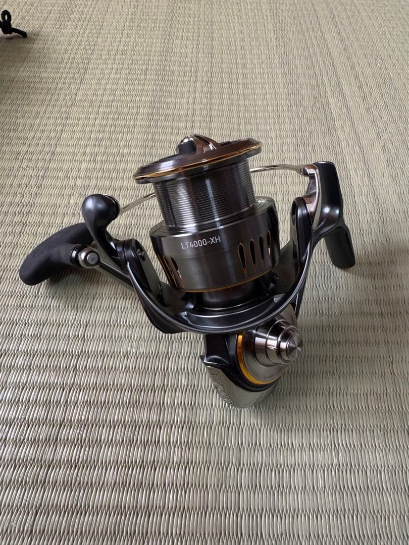 【新品未使用】23 エアリティ LT4000-XH ➕ リール スタンド