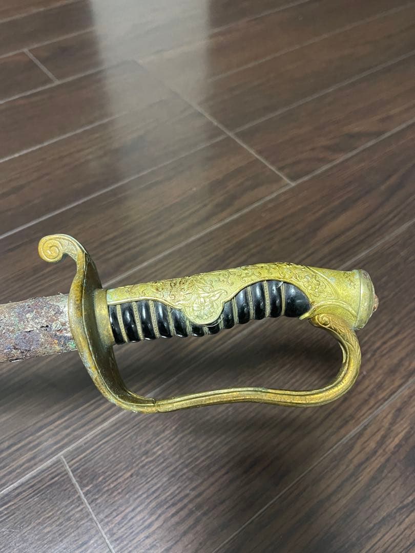 軍刀　指揮刀　サーベル　旧日本軍　桜紋章　模造刀