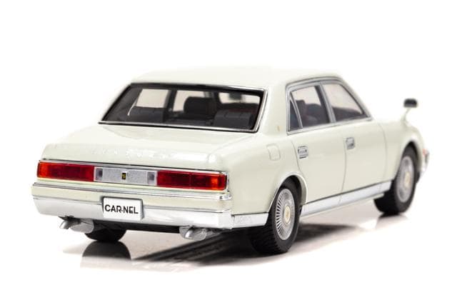 CARNEL ホワイト ミニカー 1/43